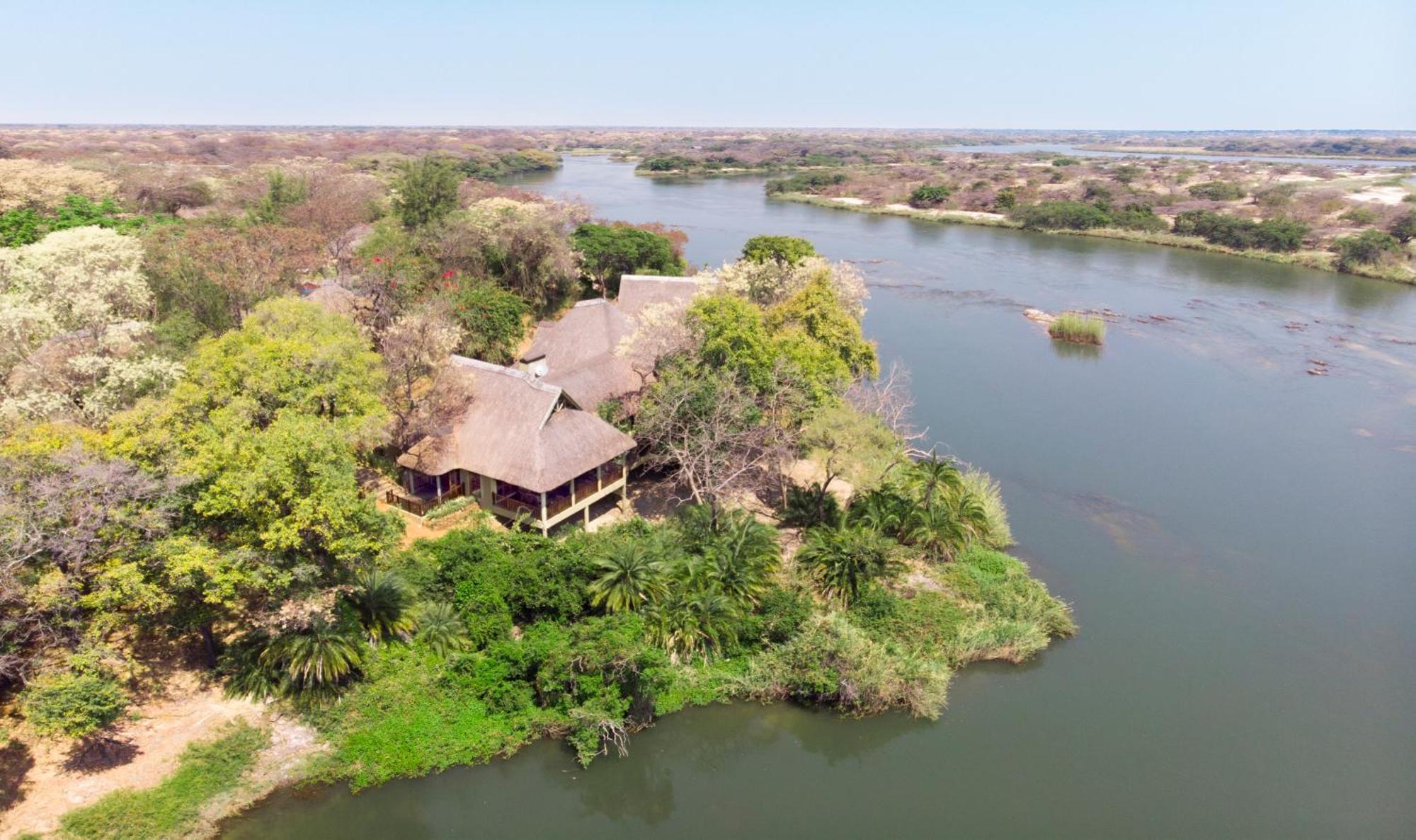 Divava Okavango Resort & Spa Bagani Ngoại thất bức ảnh