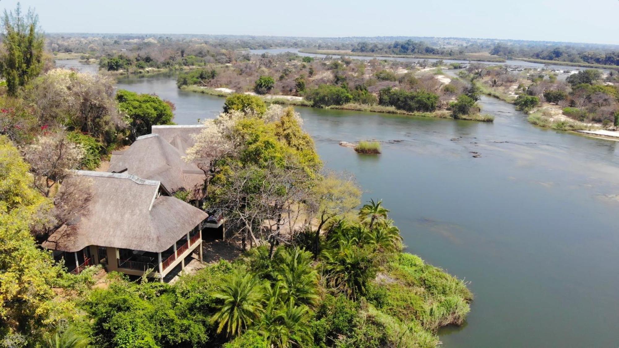 Divava Okavango Resort & Spa Bagani Ngoại thất bức ảnh