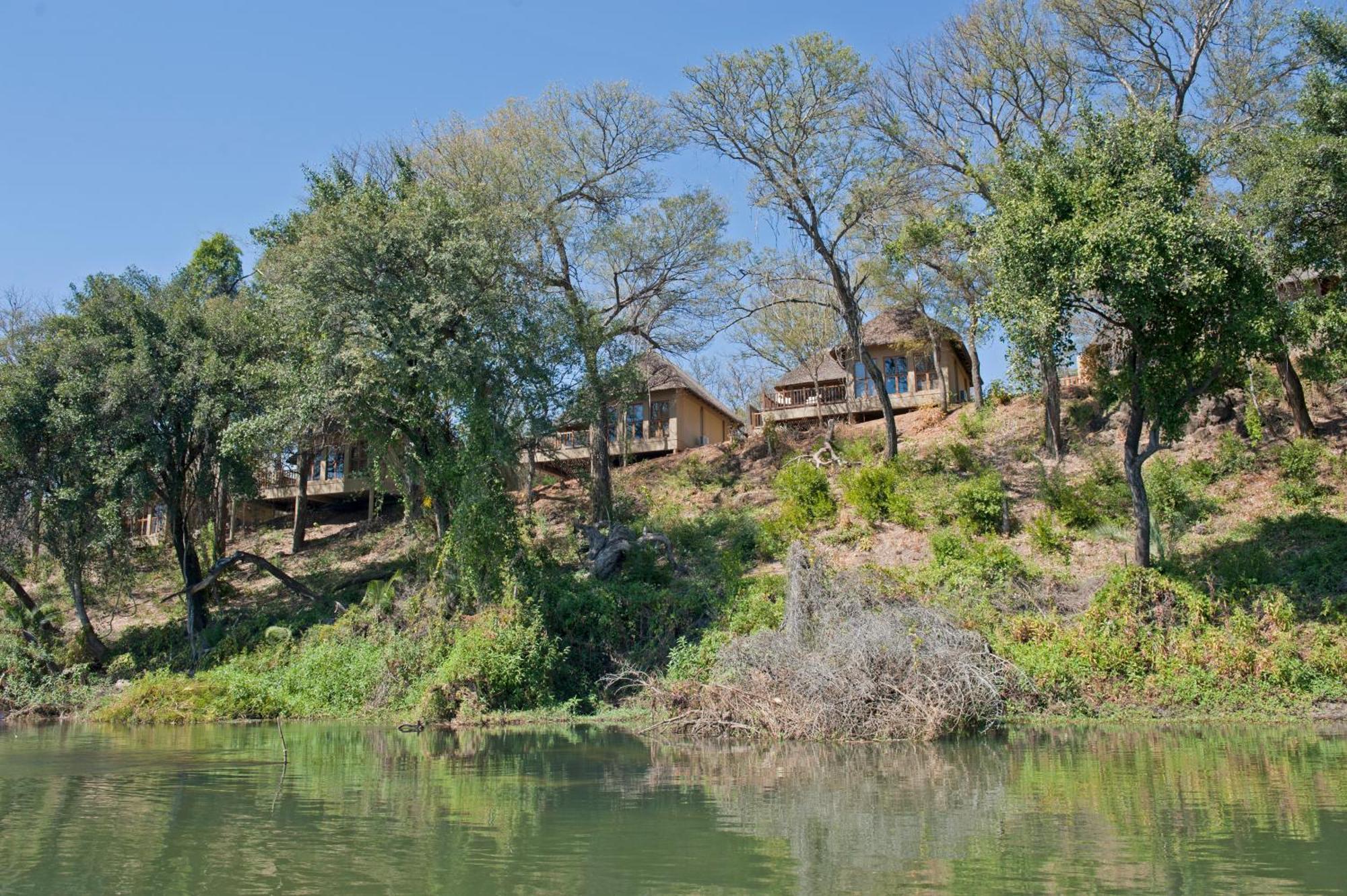 Divava Okavango Resort & Spa Bagani Ngoại thất bức ảnh