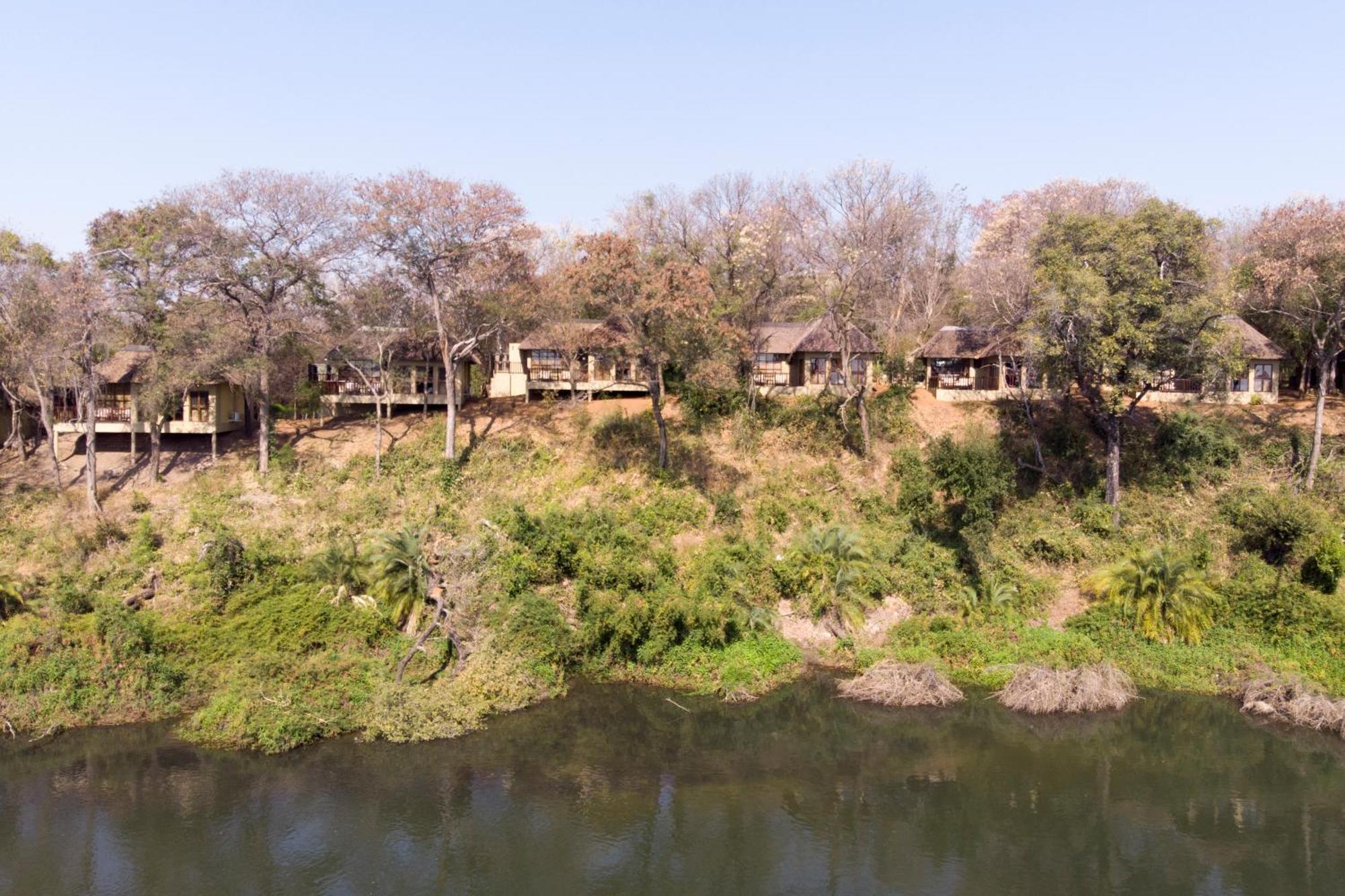 Divava Okavango Resort & Spa Bagani Ngoại thất bức ảnh